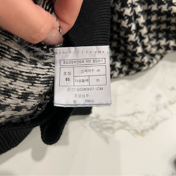 VINTAGE CHRISTIAN DIOR black houndstooth v neck pullover sweater monsieur - Picture 5 of 9